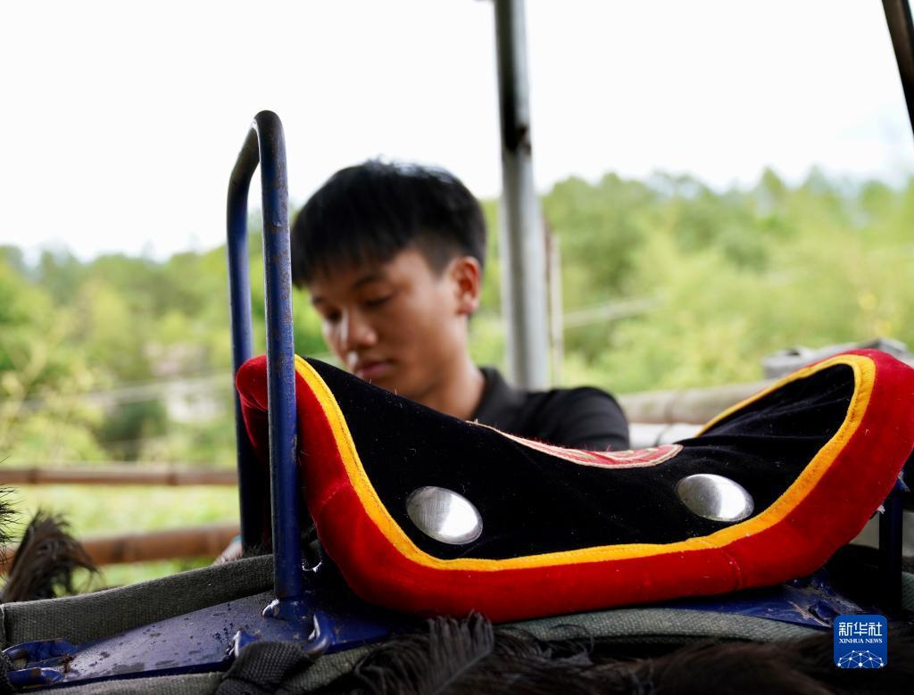 乐潮娱乐棋牌